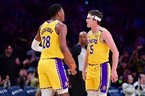 里夫斯：我庆祝差点把八村勒窒息 这些都是纯粹的快乐时刻