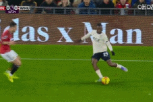 开局仅8分钟，海文鲁莽飞铲染黄