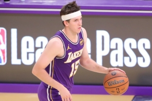 八村塁：里夫斯赛前和我说他很累 但他一点都不累 砍下40分太疯狂