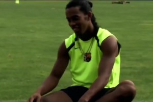 他真的能做到吗？名场面：当年小罗连续四次击中横梁完整版！