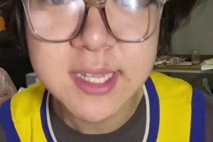 这勇蜜今天被打脸了！昨日吐槽：别捧杀哈登了船三连败 还有人护