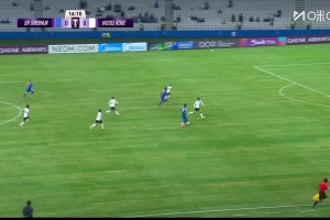 申花狂攻！阿苏埃远射击中横梁，这球可惜了