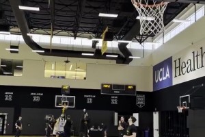 东契奇和雷迪克比拼超远三分，胜负毫无悬念啊！