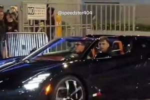 价值580万的豪车！东契奇昨日开布加迪Mistral载友离场