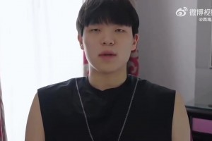 要不要考虑换个新发型杨瀚森隔空在线为青岛男篮新赛季加油！