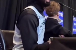 谈最想合作的NBA球员 浓眉脱口而出：科比！！