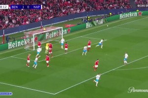 【集锦】欧冠-里奥斯传射巴列罗脚后跟破门 本菲卡2-0那不勒斯