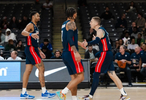 美国男篮世预赛两战狂胜65分快船旧将26分奥米尔20+20鲁伊斯36分